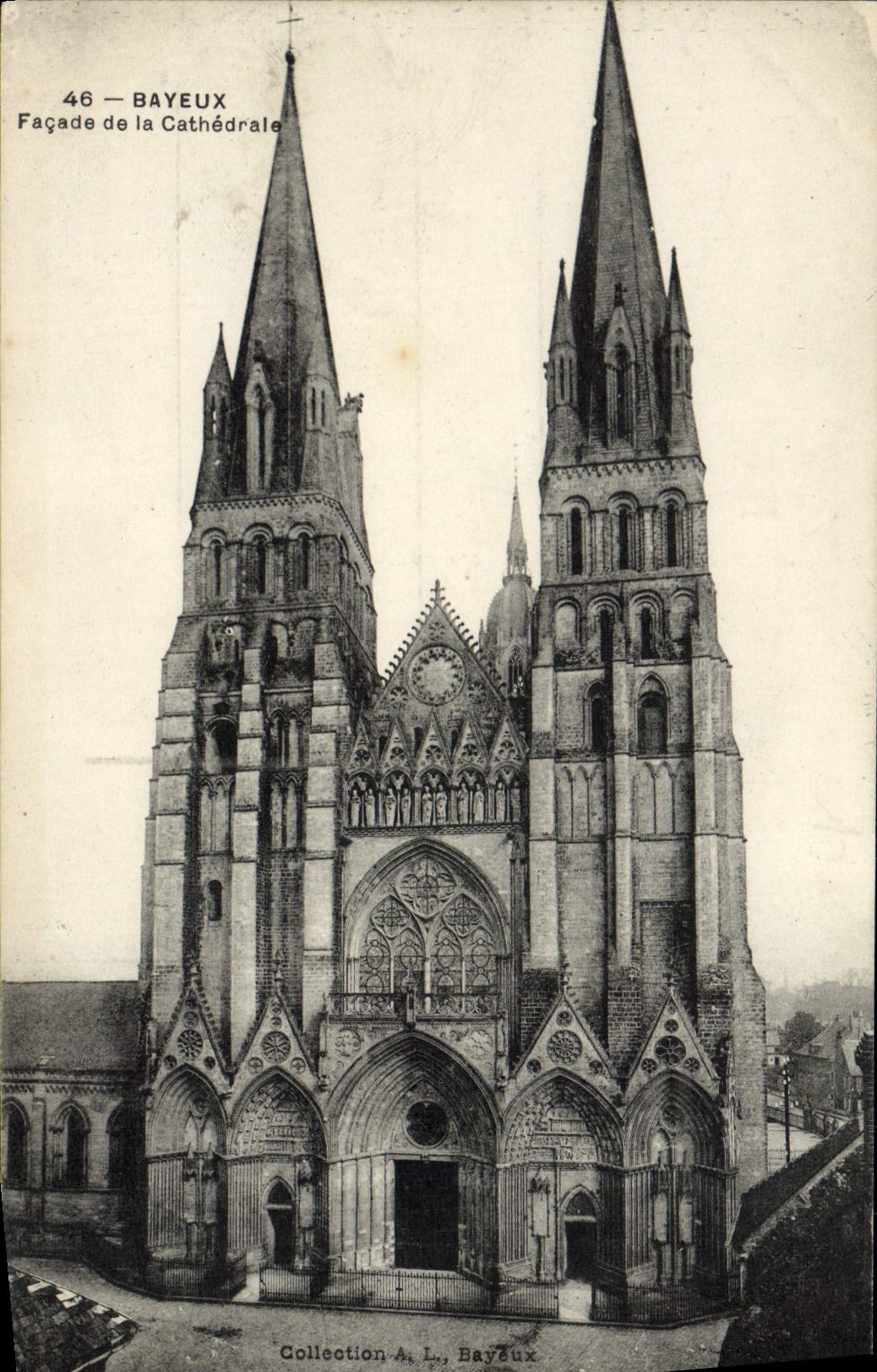Bayeux — Façade de la Cathédrale — Collection A. L., Bayeux, n°46