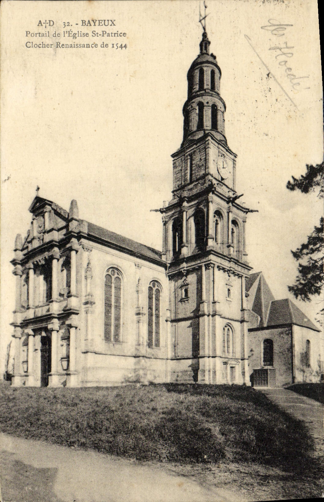 Bayeux — Portail de l'Église Saint-Patrice et clocher Renaissance de 1544 — A. Dubos, édit. (Commercy)