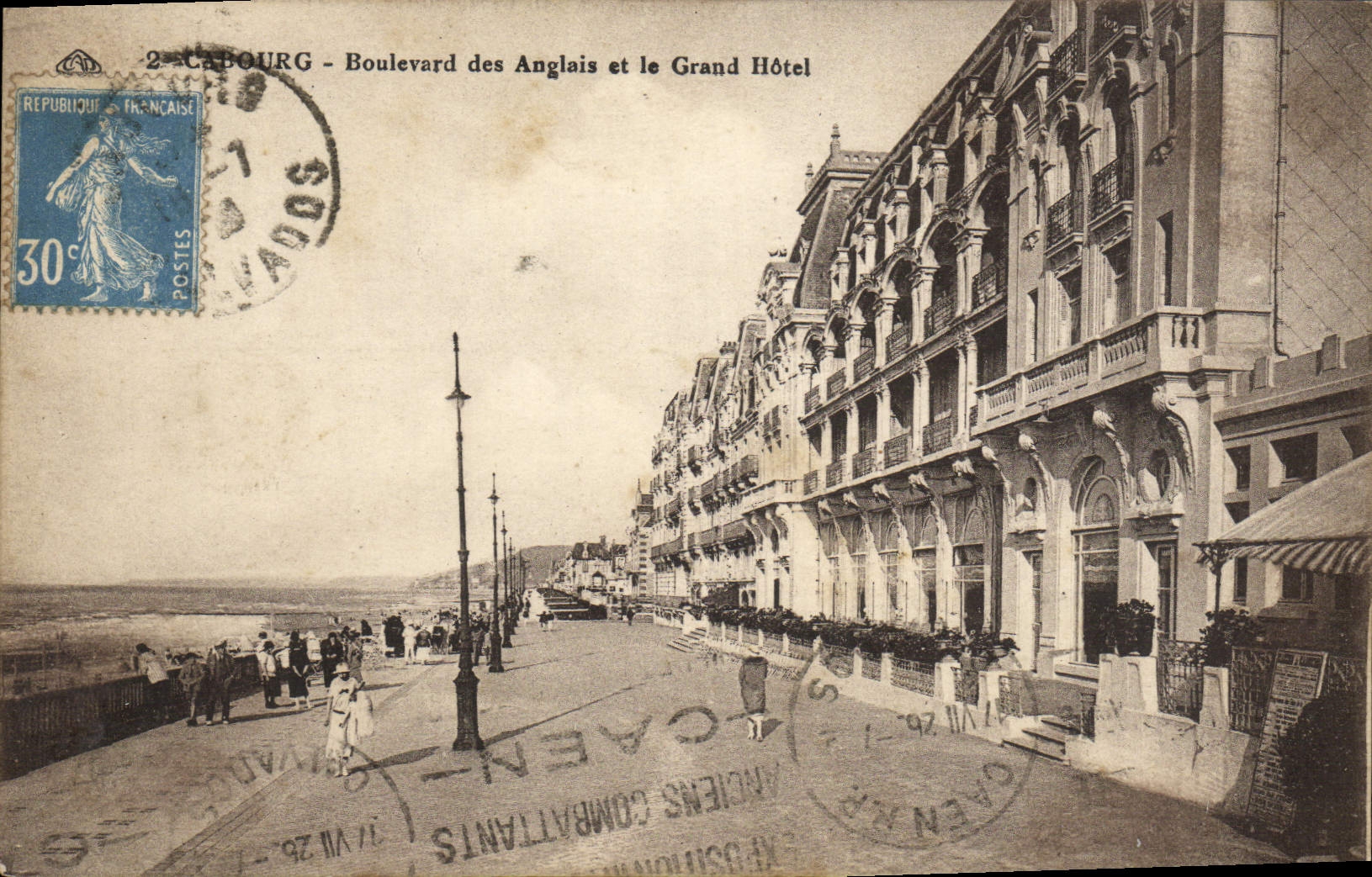 Cabourg - Boulevard des Anglais et le Grand Hôtel — éditeur non visible, n° de série 2