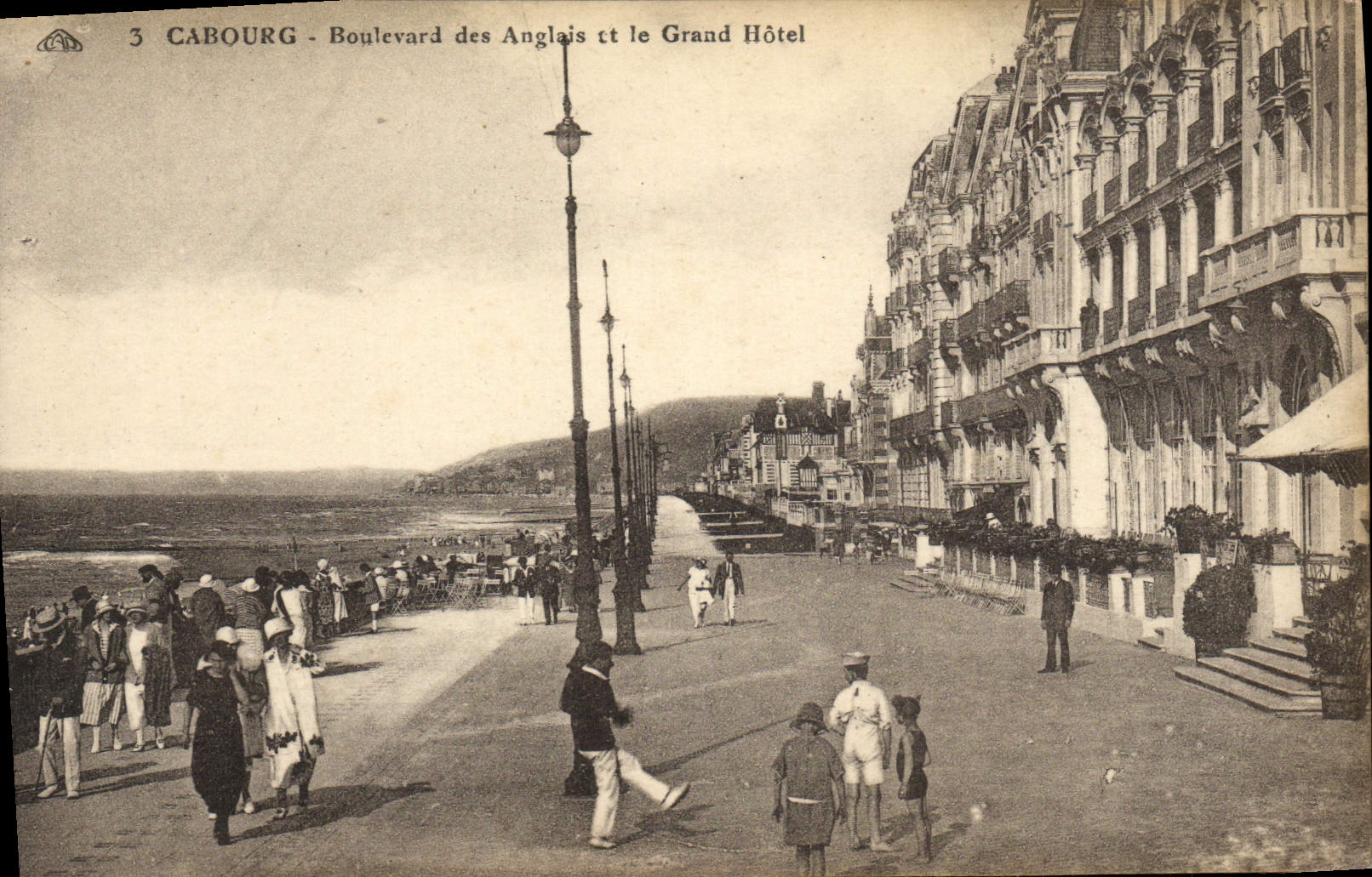 Cabourg - Boulevard des Anglais et le Grand Hôtel