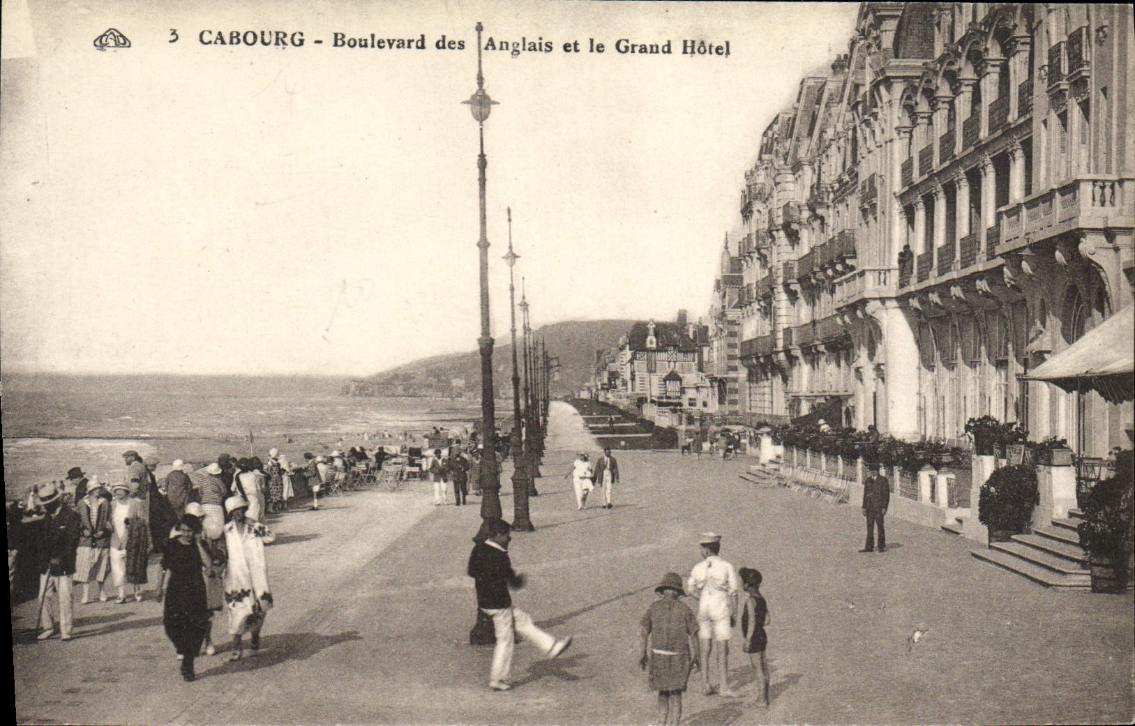 Cabourg - Boulevard des Anglais et le Grand Hôtel