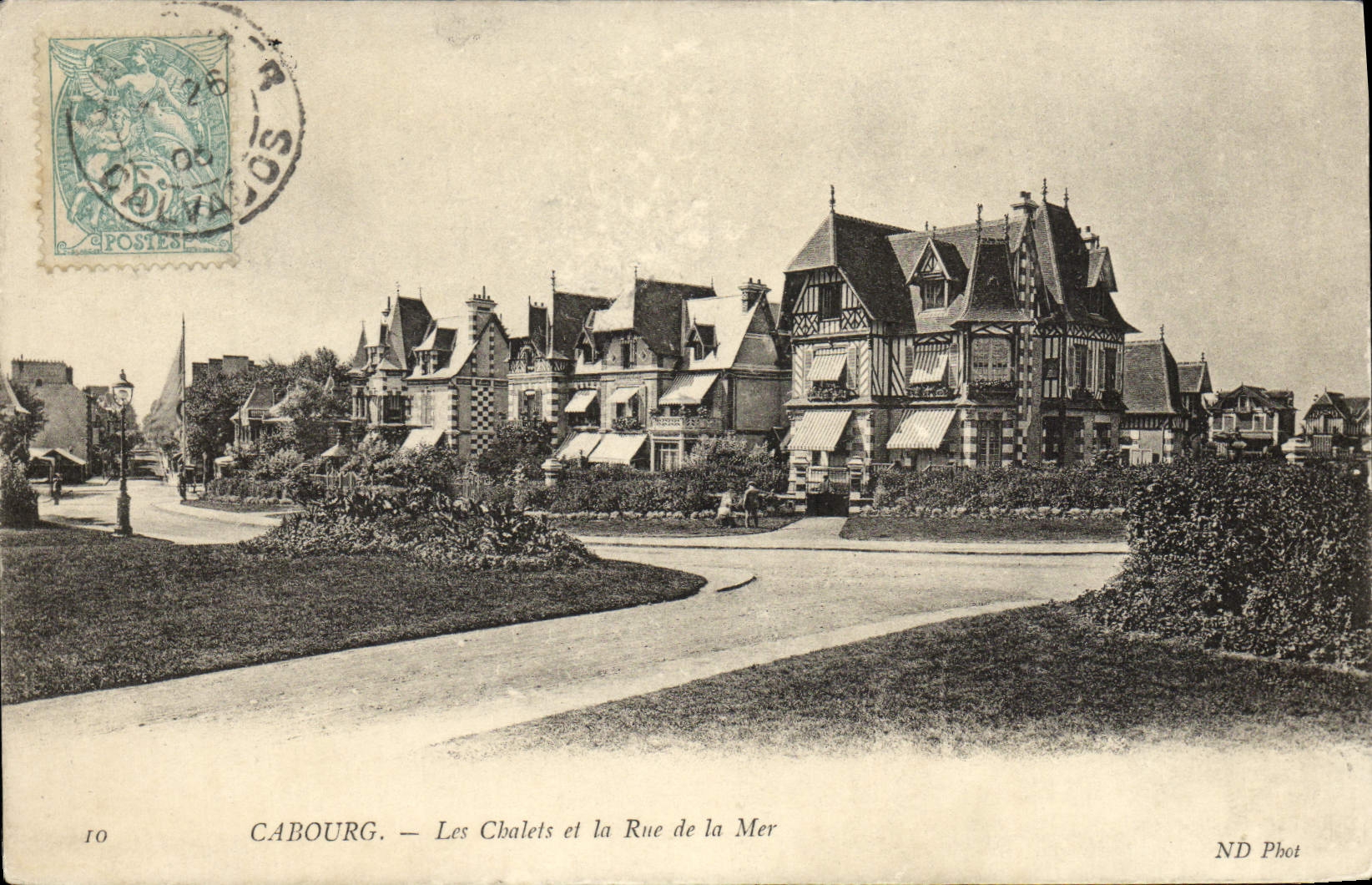 Cabourg — Les Chalets et la Rue de la Mer — ND Phot