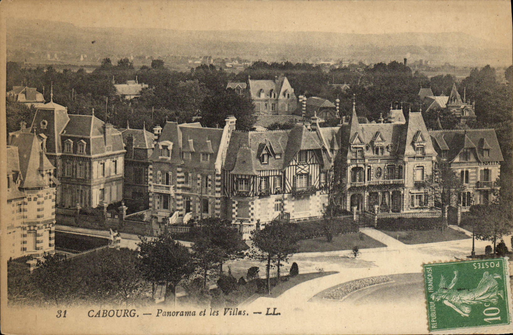 Cabourg — Panorama et les Villas — LL. n°31