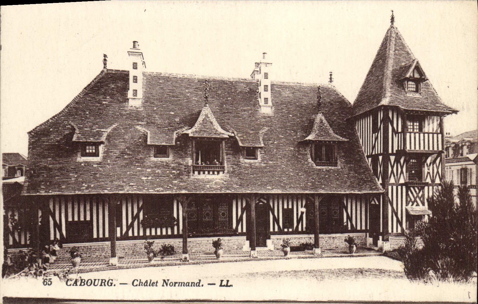 Cabourg — Châlet Normand — LL