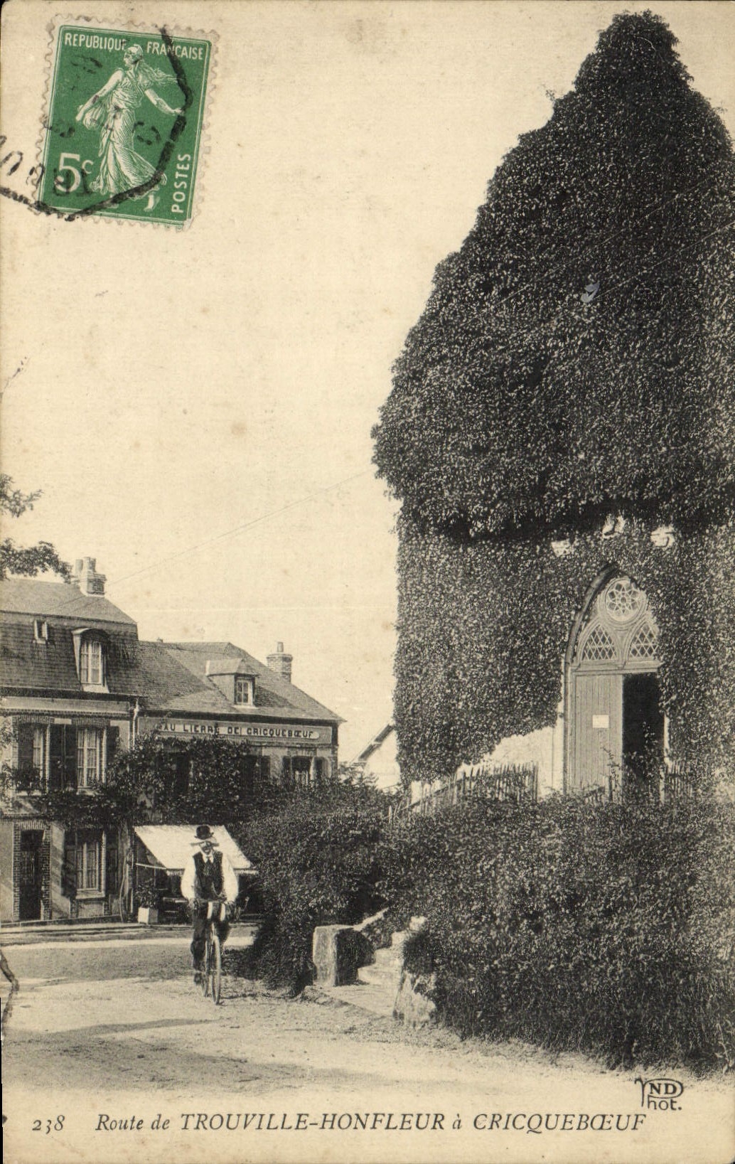 CPA Route de Trouville Honfleur a Cricqueboeuf