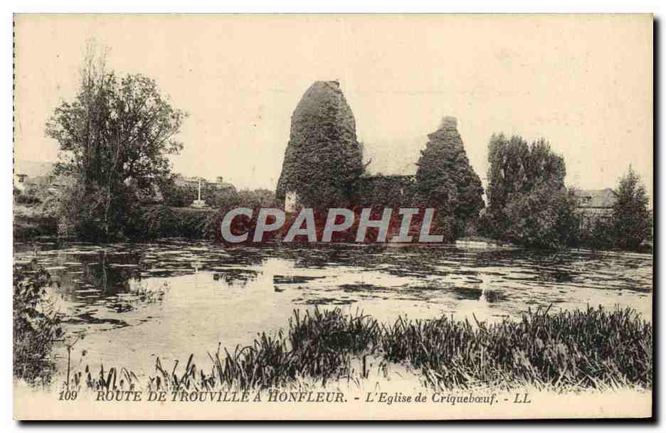 CPA Route de Trouville a Honfleur L'Eglise de Cricqueboeuf 