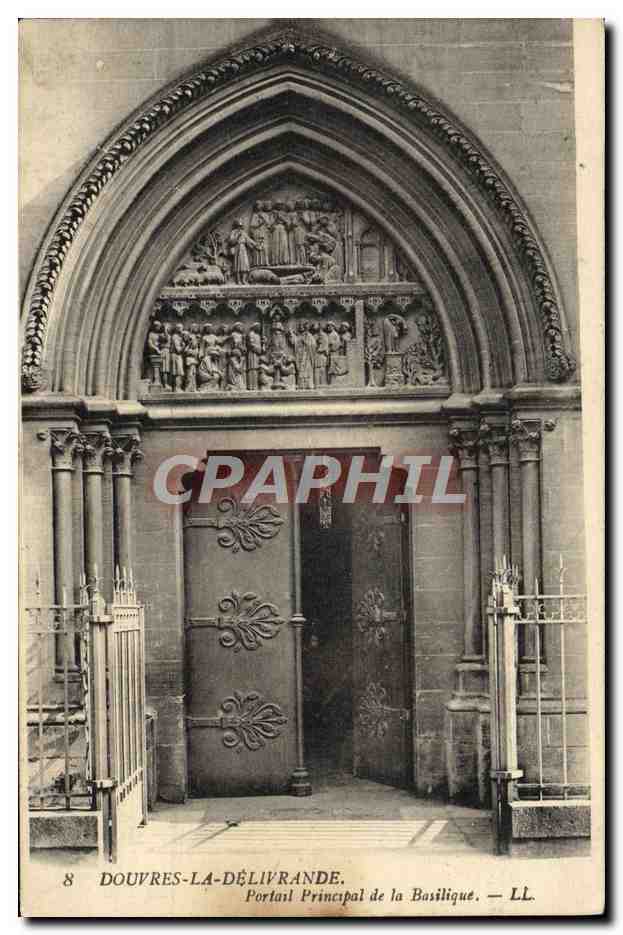 CPA Douvres La Delivrande Portail Principal de la Basilique 
