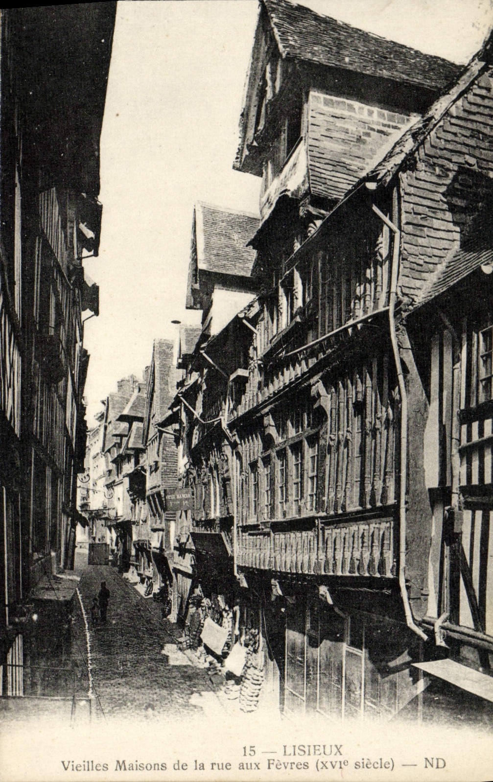 Alte Häuser in der Rue aux Fèvres (16. Jahrhundert) — LISIEUX — ND