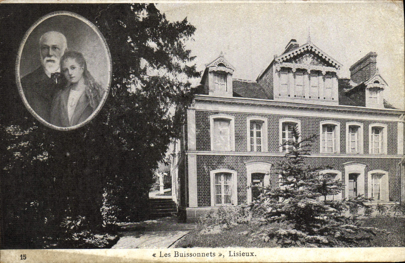 Les Buissonnets, Lisieux — maison de campagne avec portrait d'un couple — éditeur CPAPHIL, n° 15