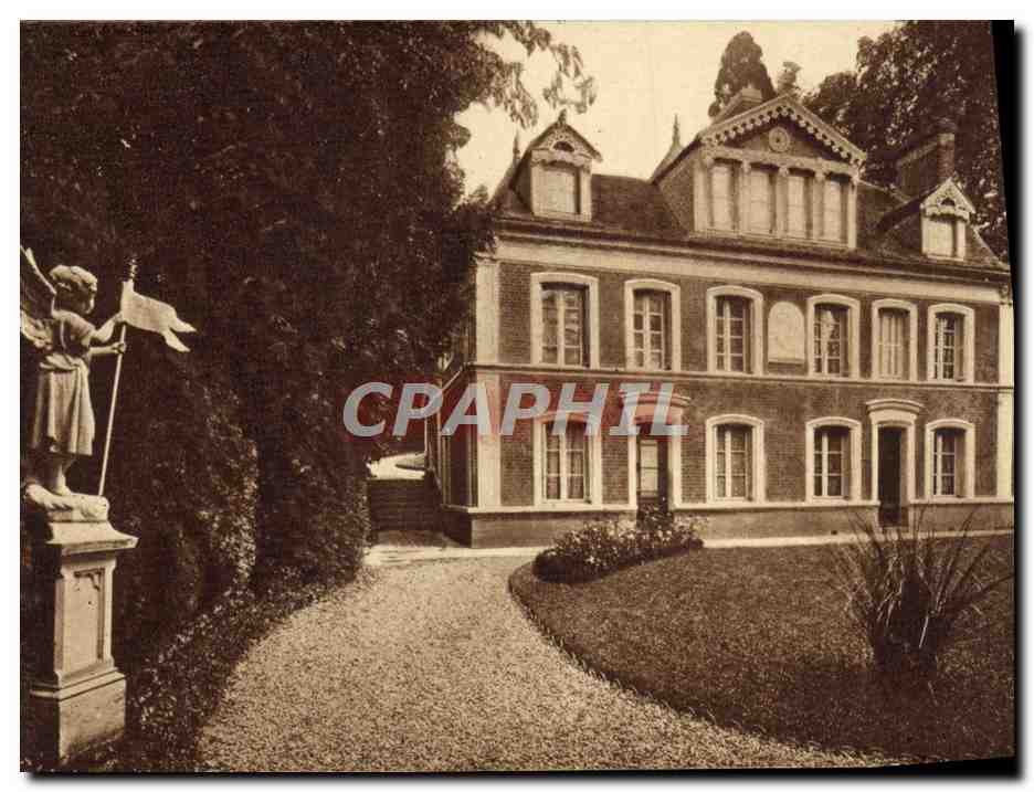 CPA Lisieux facade d'entree Buissonnets