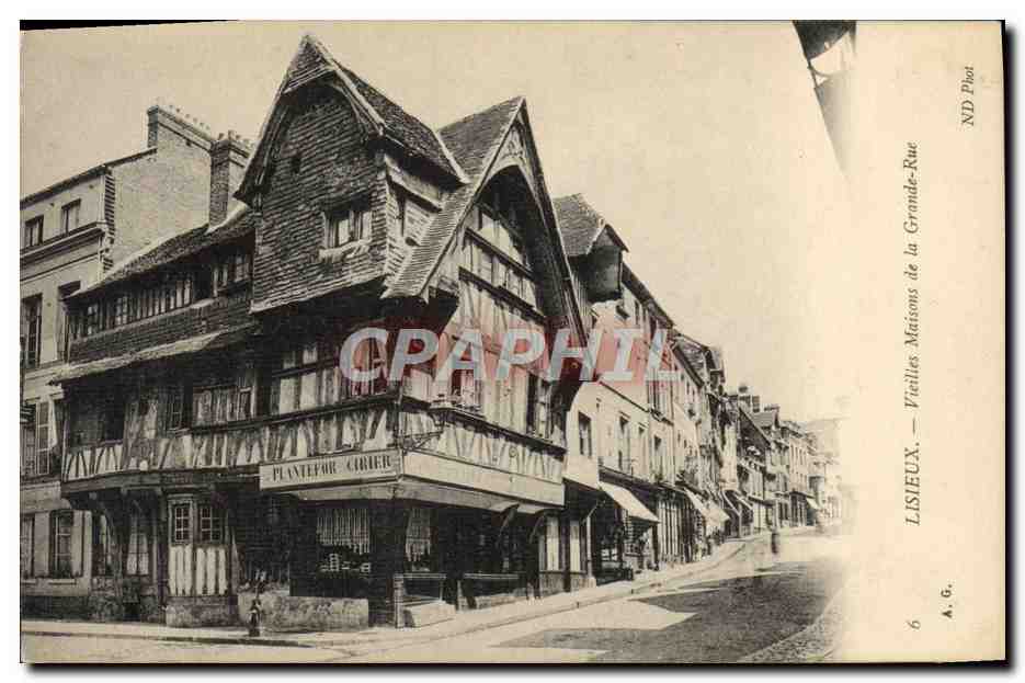 CPA Lisieux Vieilles maisons de la grande rue