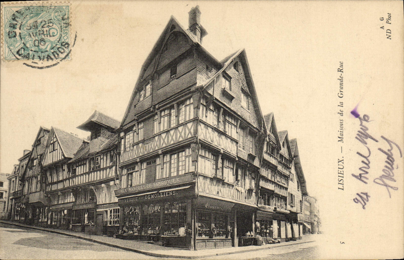 Lisieux — Maisons de la Grande-Rue — A G ND Phot
