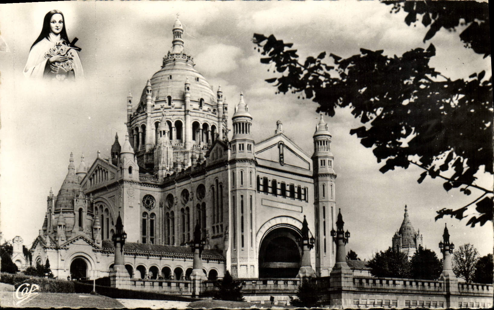 Basilique du Sacré-Cœur — Paris — Réal-Photo