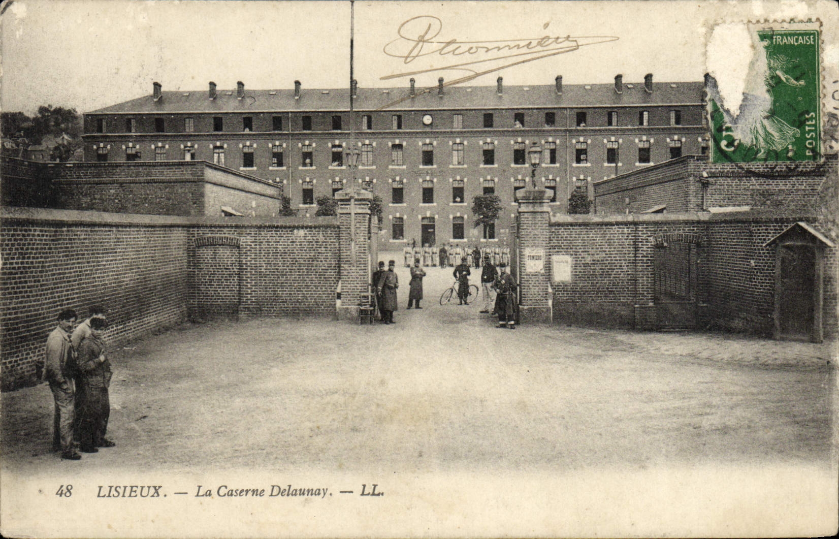 Lisieux — La Caserne Delaunay — LL. — Éditeur P. Lacomière, n° 48