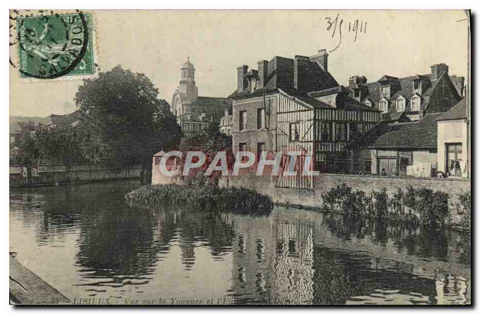Lisieux - Vue sur la Touques et l'Église Saint-Dominique