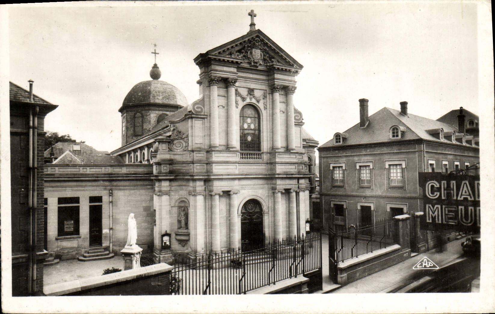Chapelle du Carmel — Lisieux — éditée par C.A.P. Paris