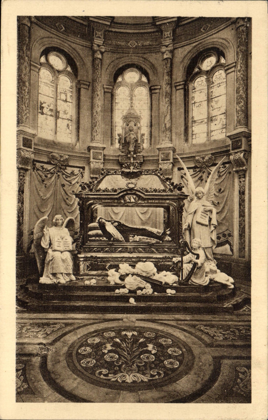 Chapelle et Châsse de Sainte Thérèse de Lisieux — éditeur anonyme, n° 10