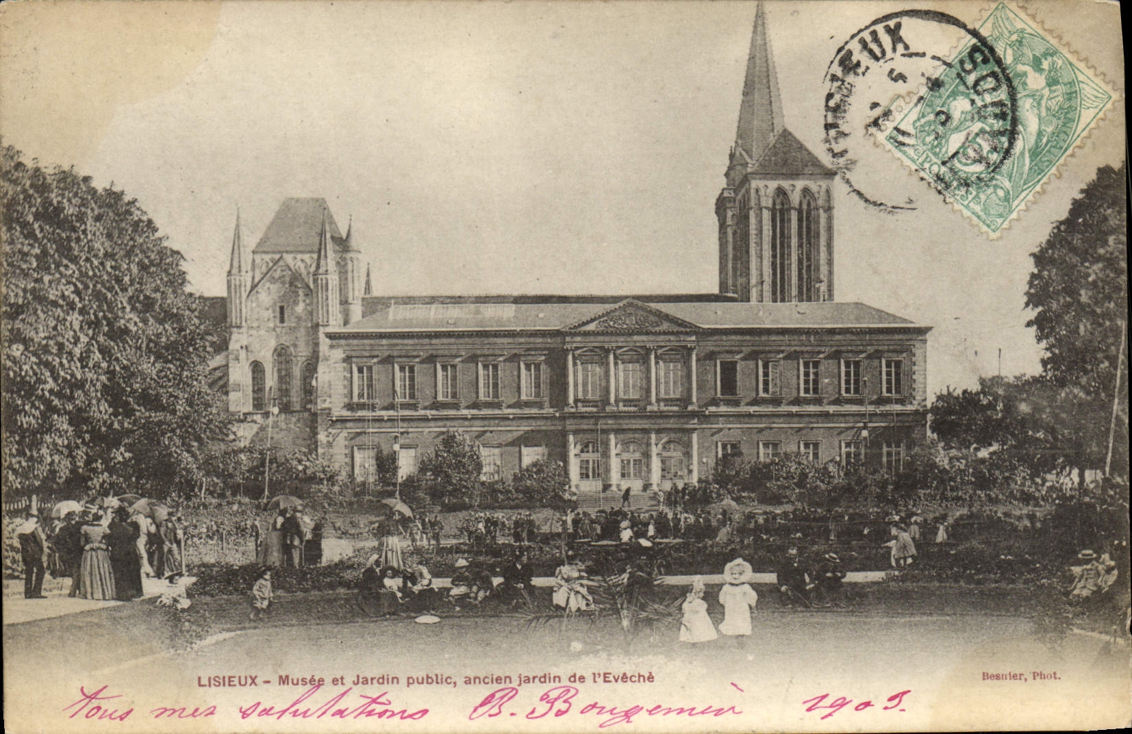CPA Lisieux Musee et jardin public ancien jardin de l'eveche 