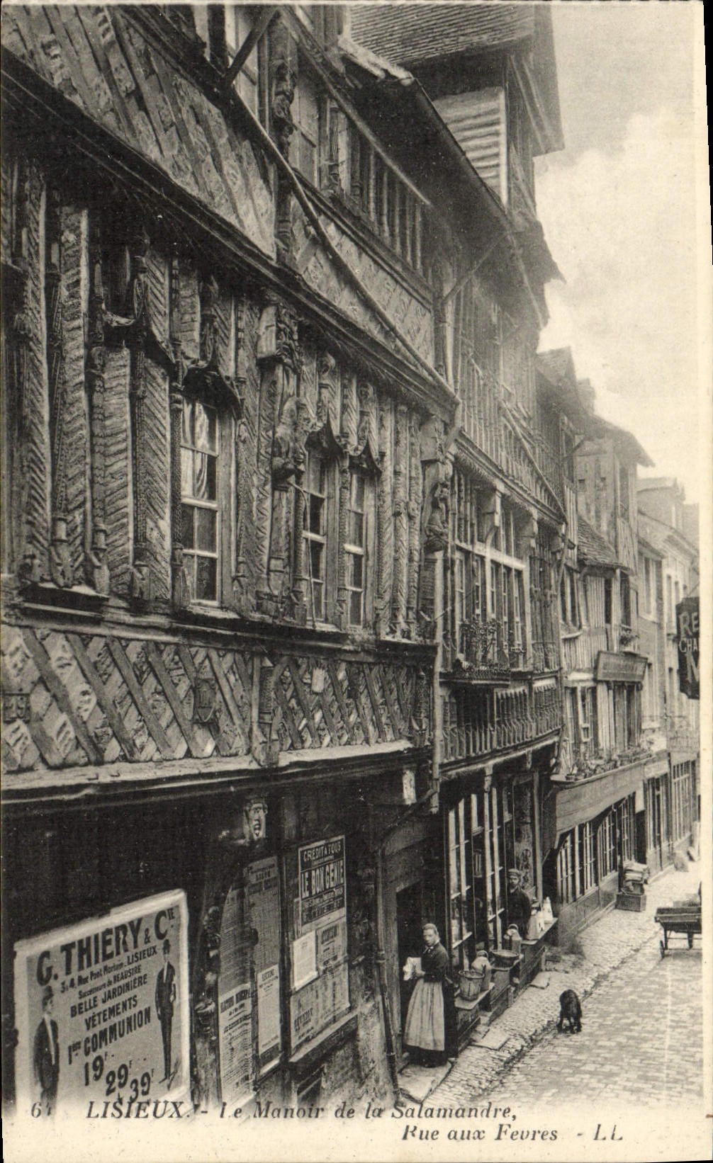 Lisieux — Le Manoir de la Salamandre, Rue aux Feuves — L.L.