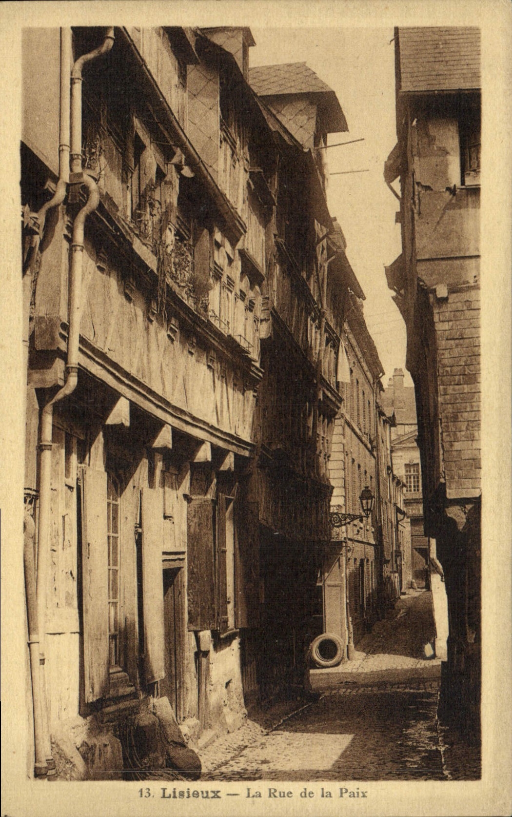 Lisieux — La Rue de la Paix — Édition J. Monjour