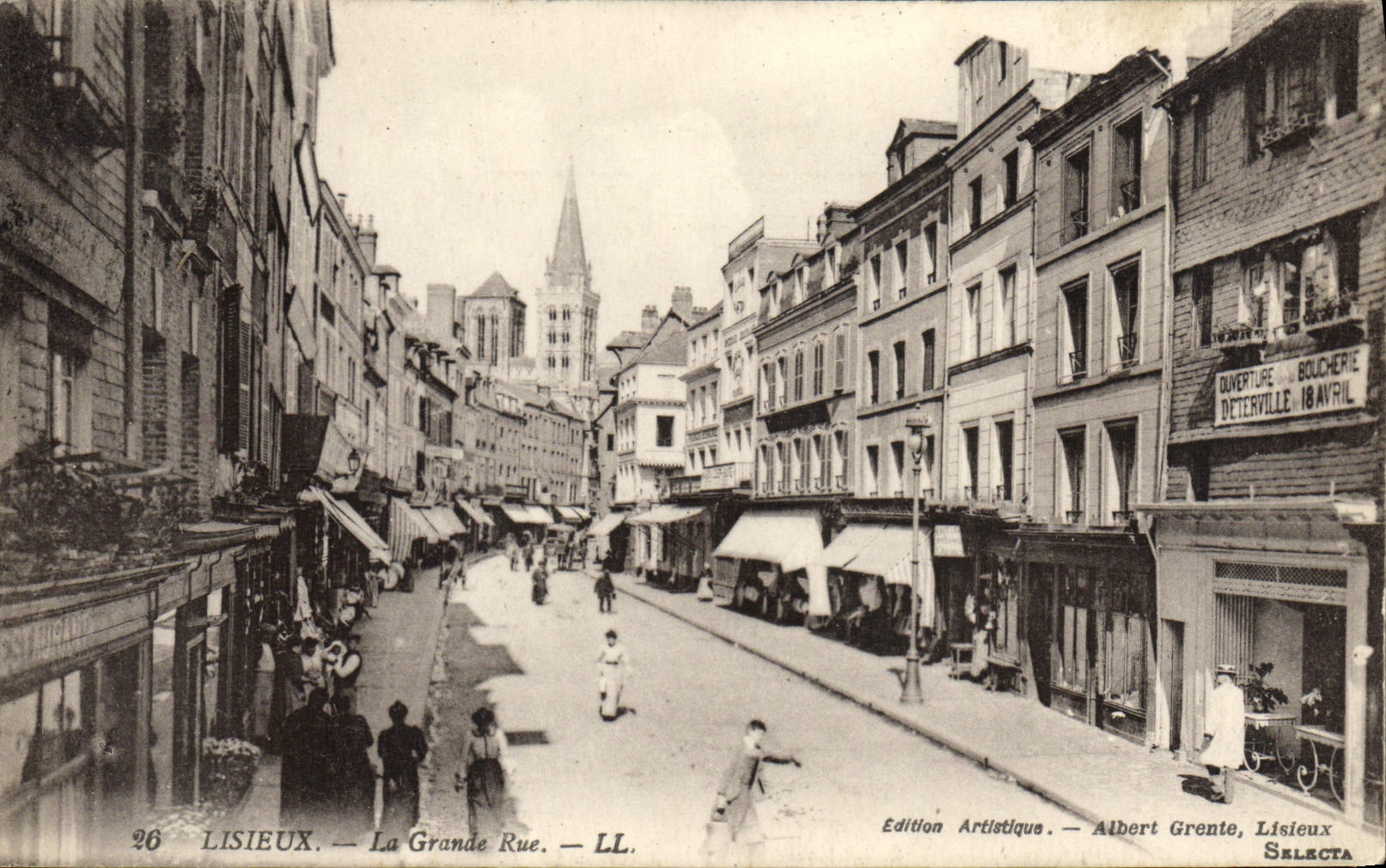 CPA Lisieux La grande rue