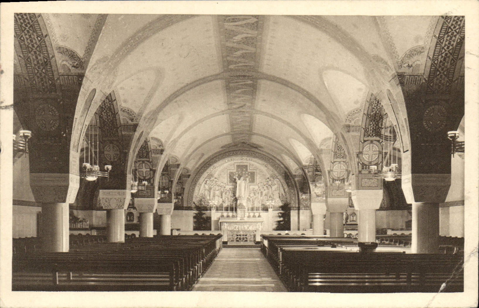 La Basilique de Lisieux — La Crypte — Vue Générale — Déposé - Reproduction Interdite - Drauger-Paris