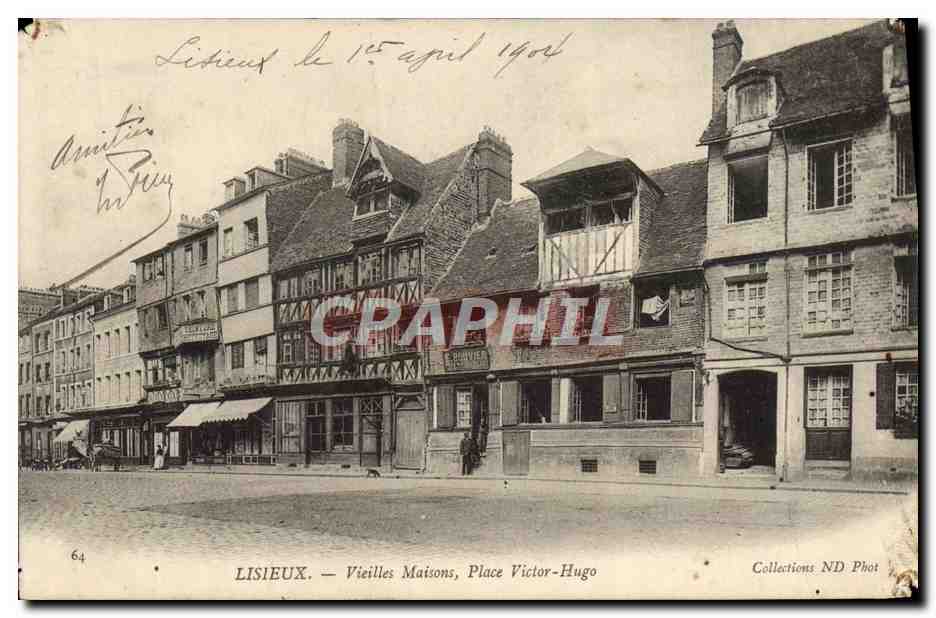 CPA Lisieux Vieilles maisons place victor hugo