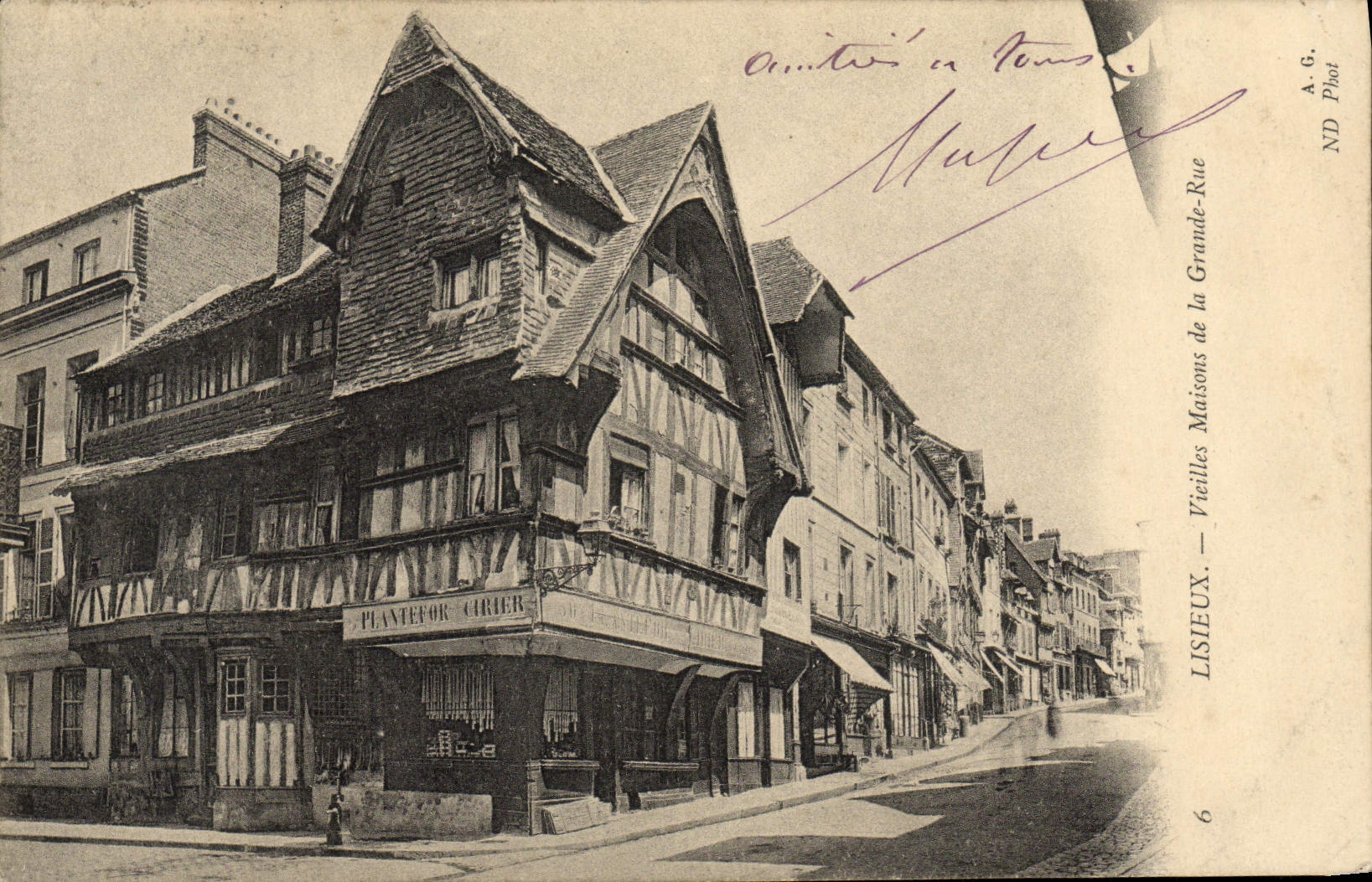 Vieilles Maisons de la Grande-Rue — LISIEUX — A.G. ND Phot