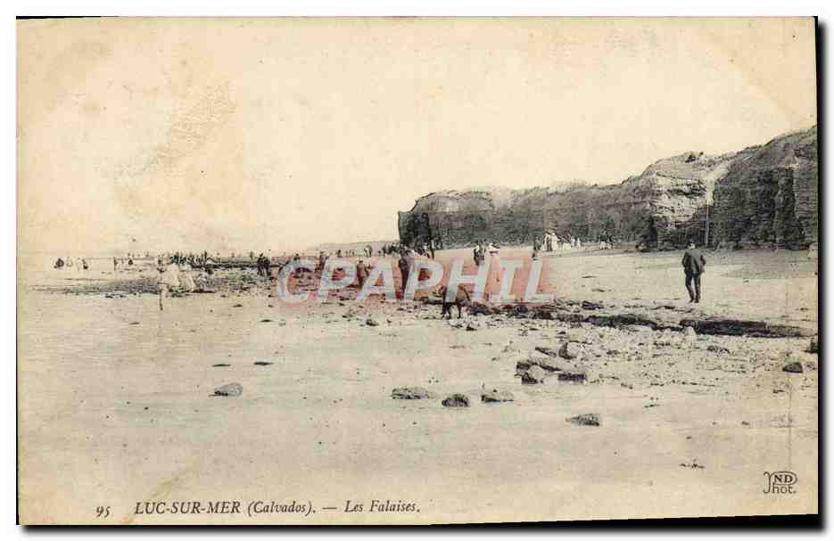 CPA Luc sur mer les falaises