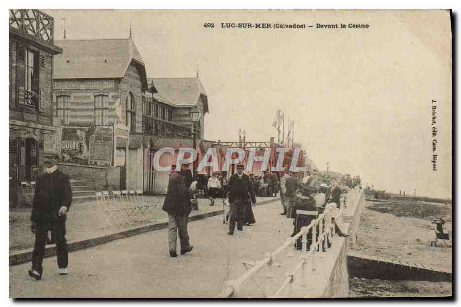 CPA Luc sur mer devant le casino