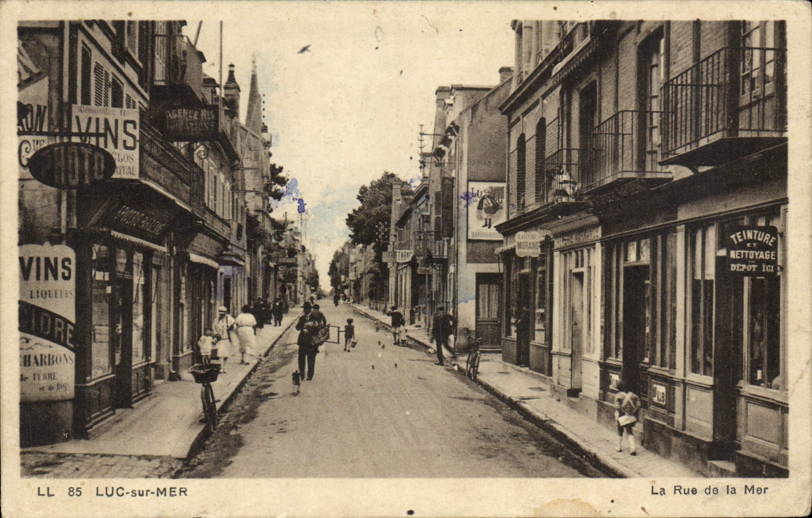 CPA Luc Sur mer la rue de la mer