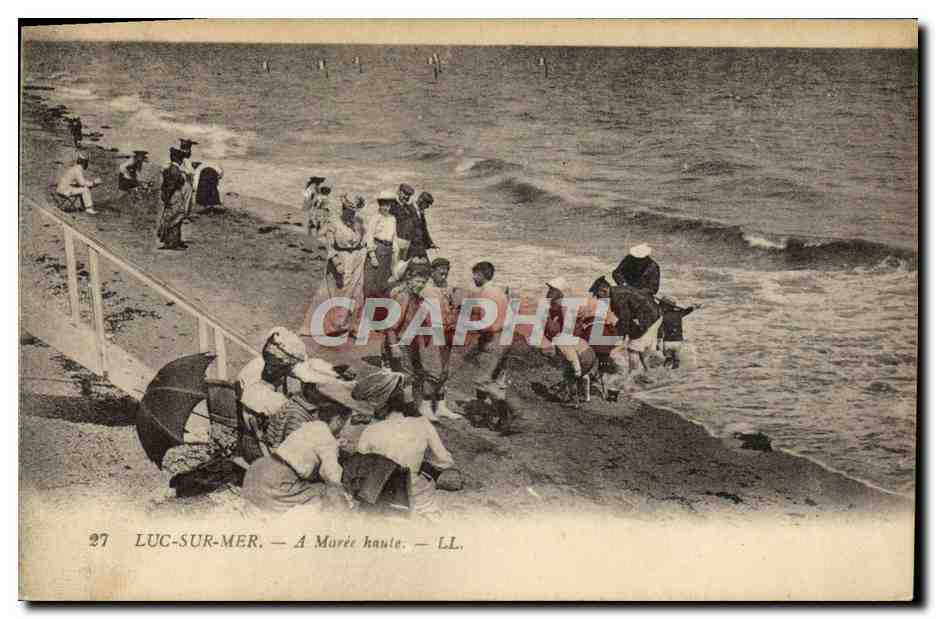 CPA Luc Sur mer a maree haute Enfants