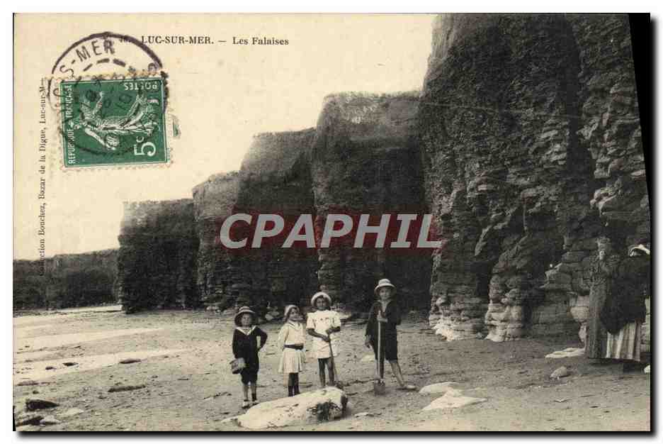 CPA Luc Sur mer Les falaises Enfants