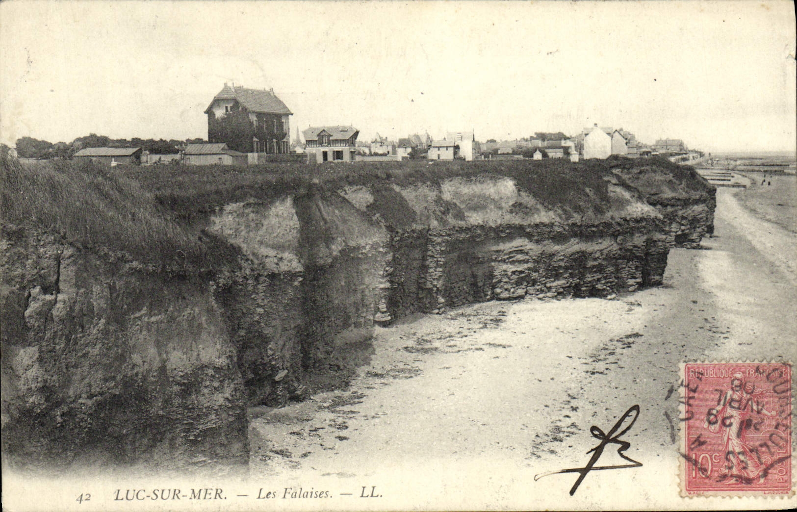 CPA Luc Sur mer Les falaises