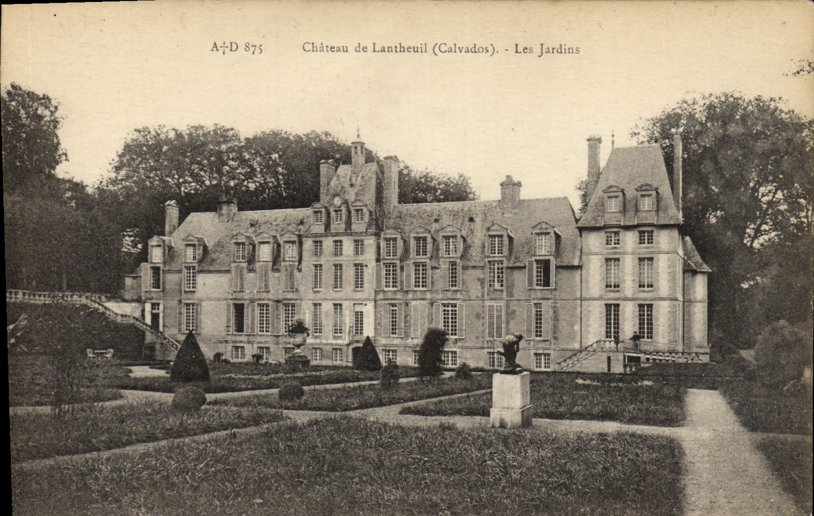 CPA Chateau de Lantheuil les jardins
