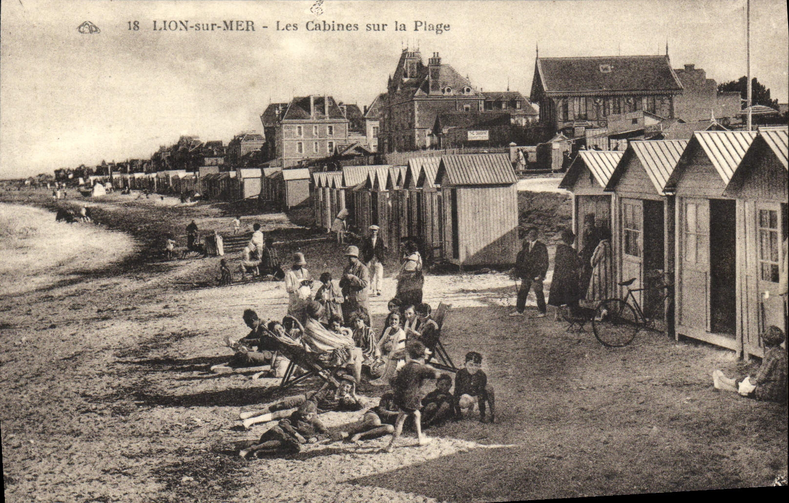 LION-sur-MER — Les Cabines sur la Plage — Éditeur : Aladéenne des Arts Philatématiques