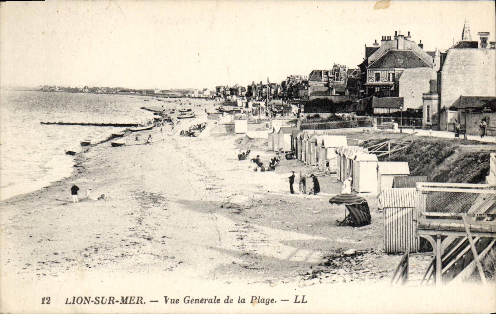 Lion-sur-Mer — Vue Générale de la Plage — LL