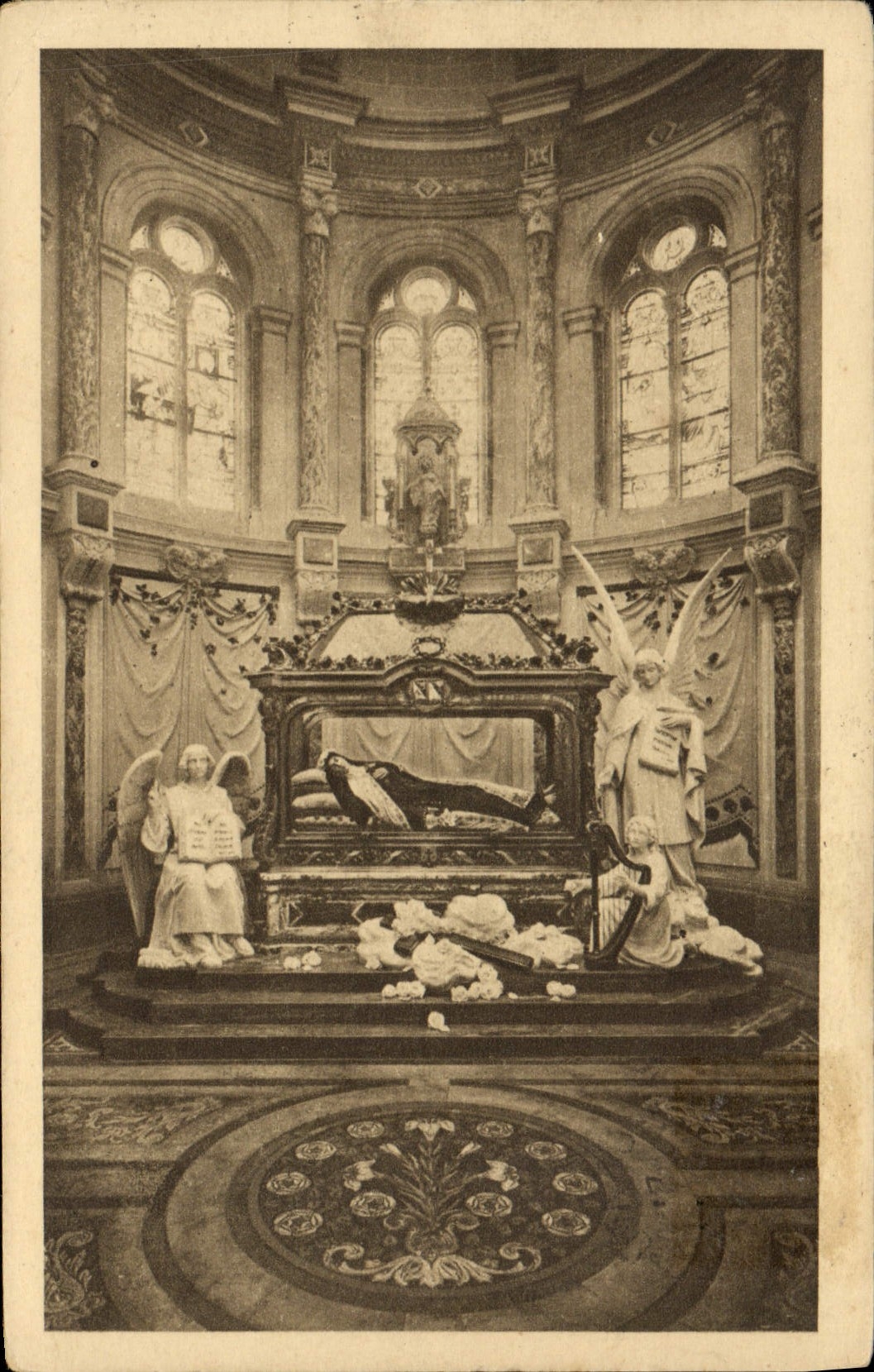 Chapelle de Sainte Thérèse de l'Enfant-Jésus — Statue miraculeuse de la Vierge du Souffre — éditeur DIV.M