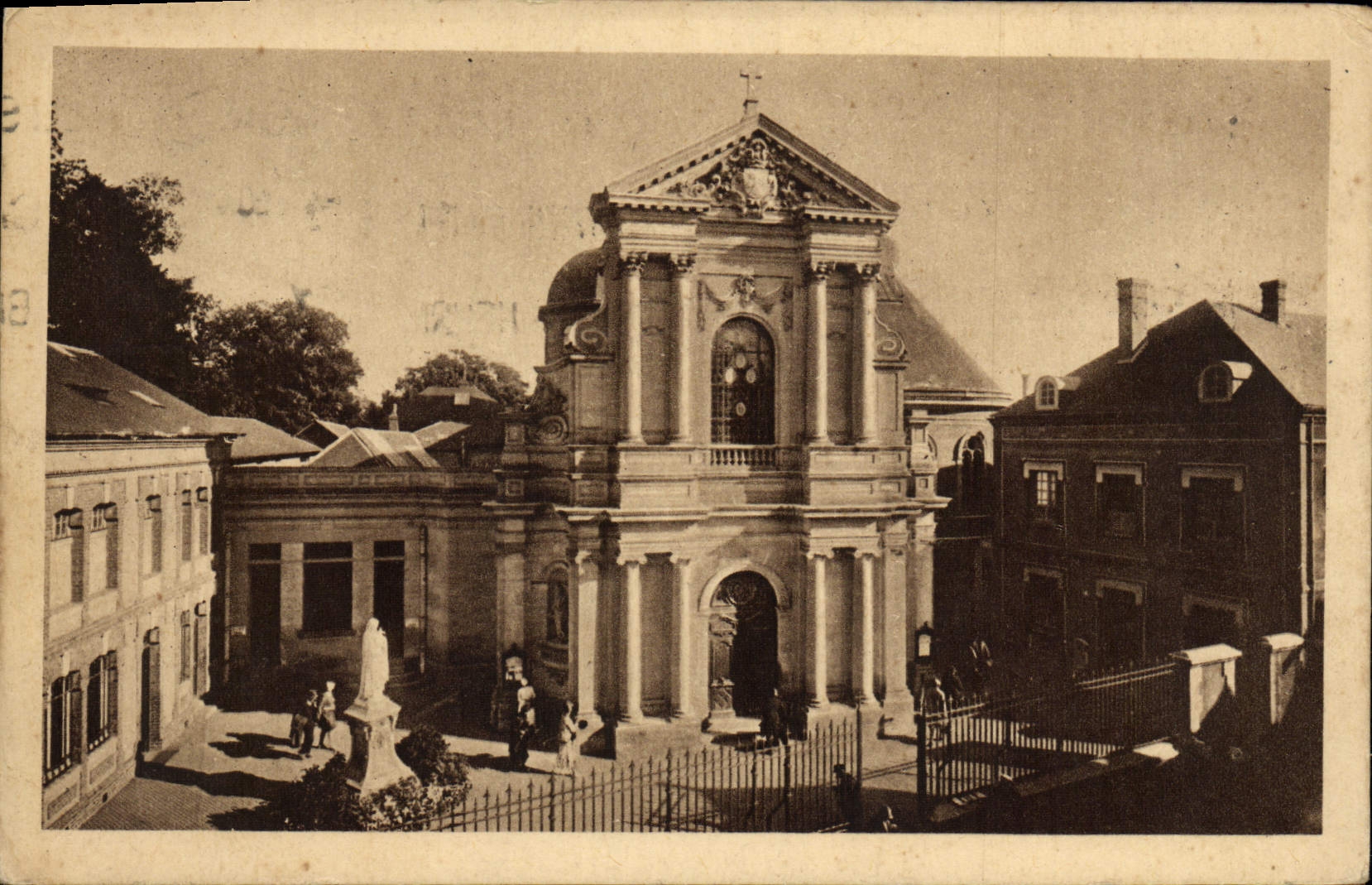 CPA La chapelle des carmelites de Lisieux
