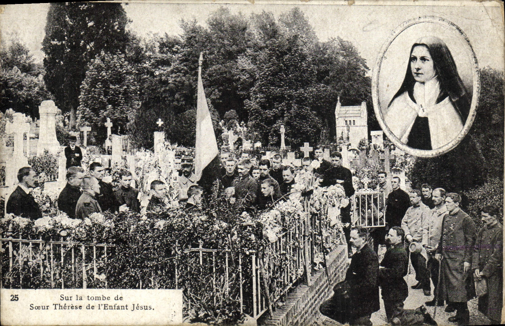 Sur la tombe de Sœur Thérèse de l'Enfant Jésus — cimetière de l'Enfant Jésus — éditeur CPAPHIL n°25