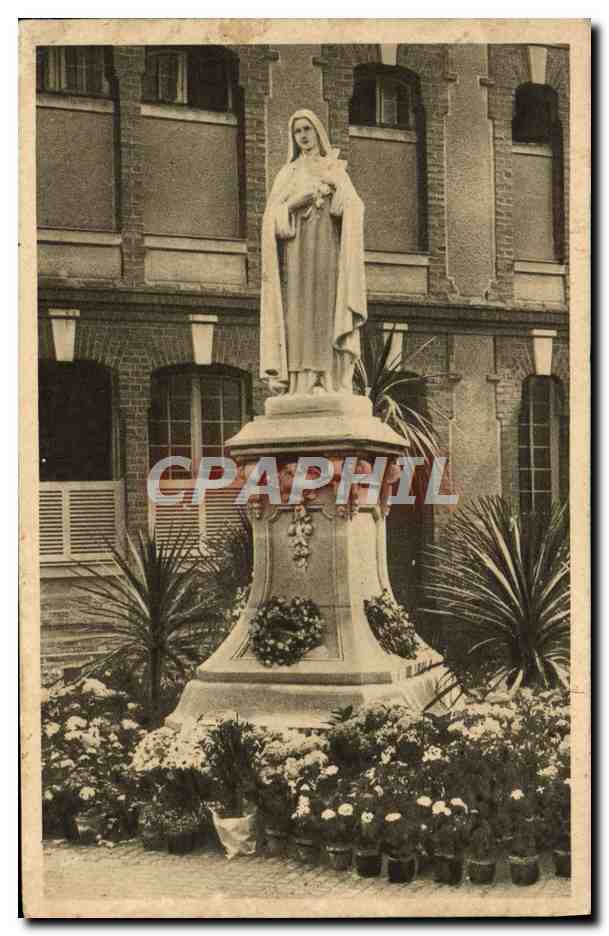 Statue de Sainte Thérèse de l'Enfant-Jésus — Chapelle du Carmel de Lisieux — éditeur non visible