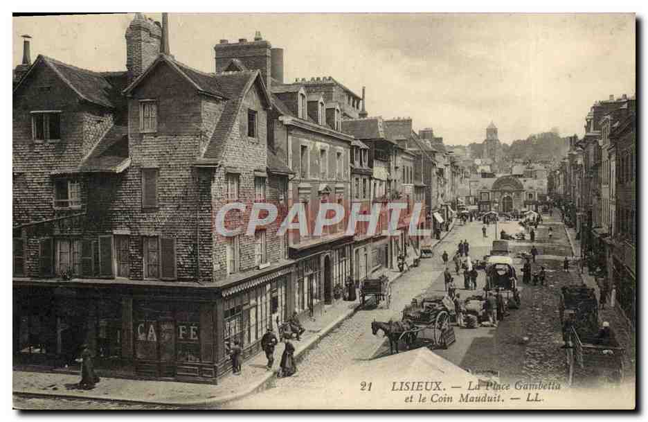 CPA Lisieux La Place Gambetta et le Coin Mauduit