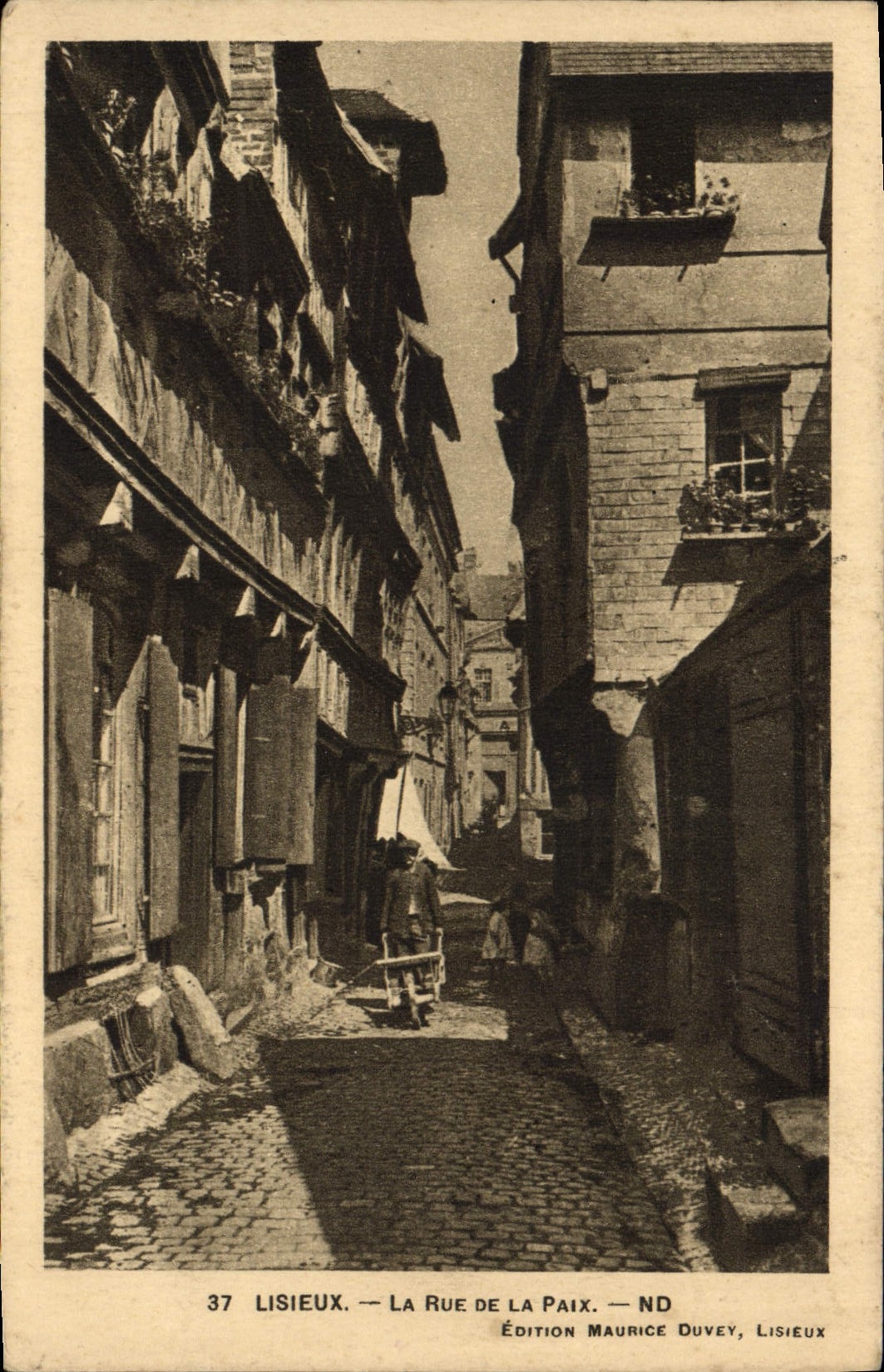Lisieux — La Rue de la Paix — Édition Maurice Duvey, Lisieux