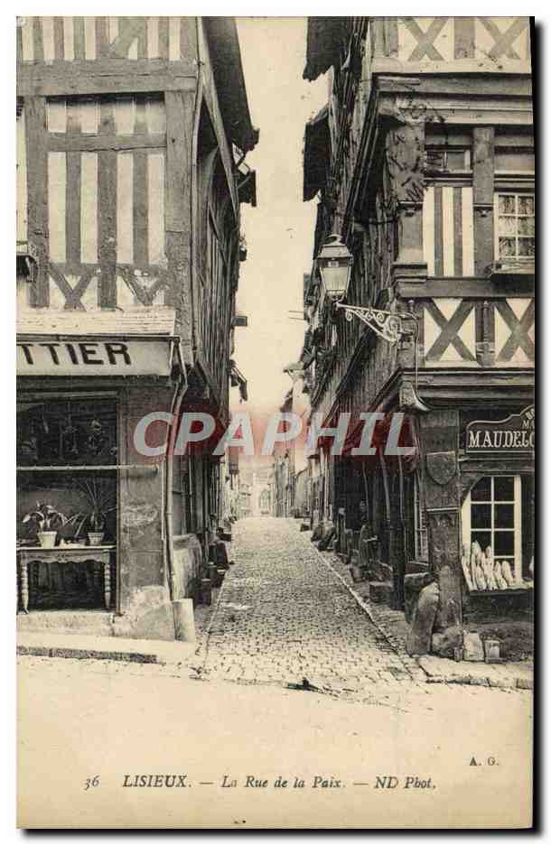 CPA Lisieux La Rue de la Paix 