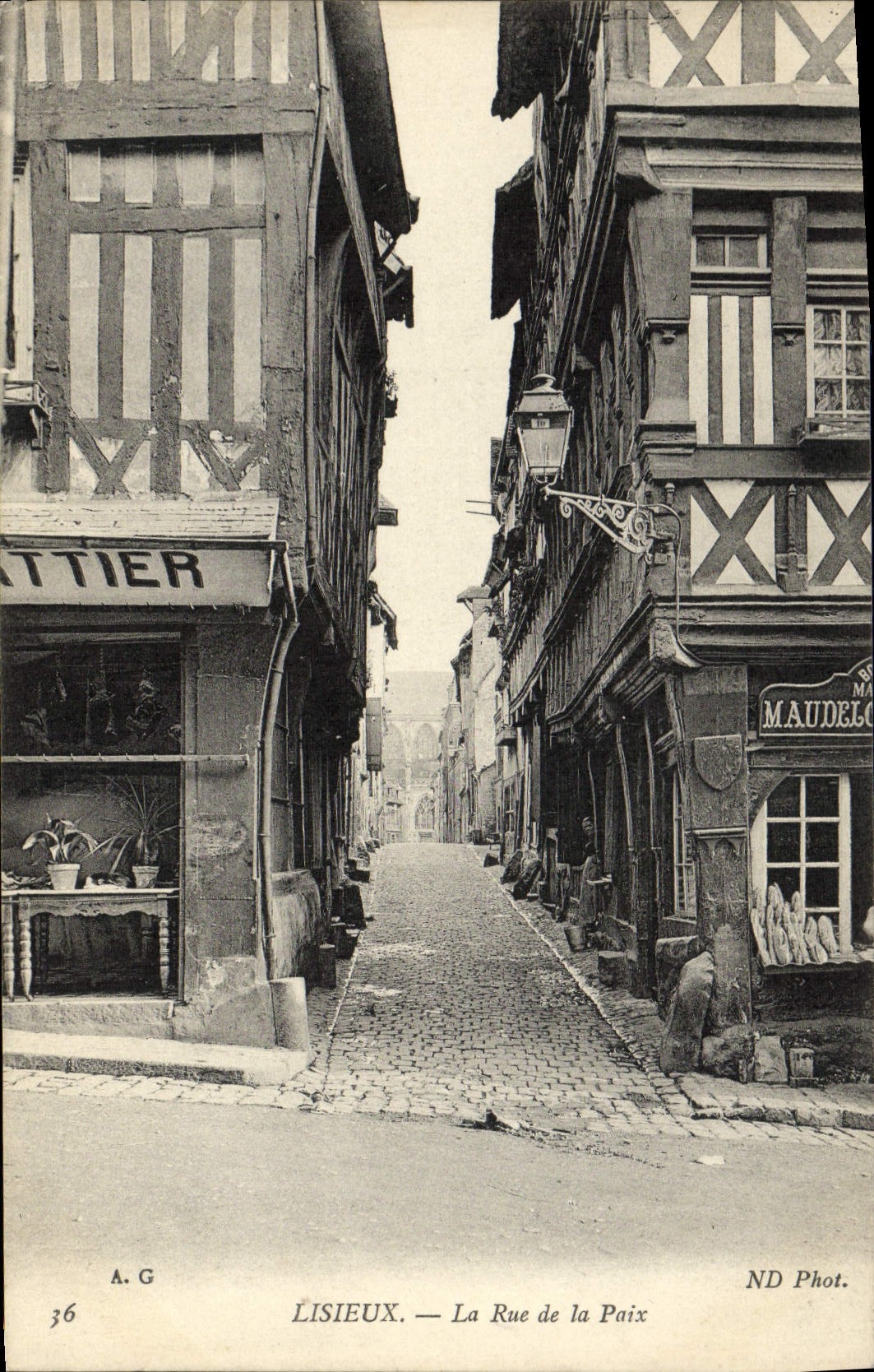 Lisieux — La Rue de la Paix — A.G. n°36
