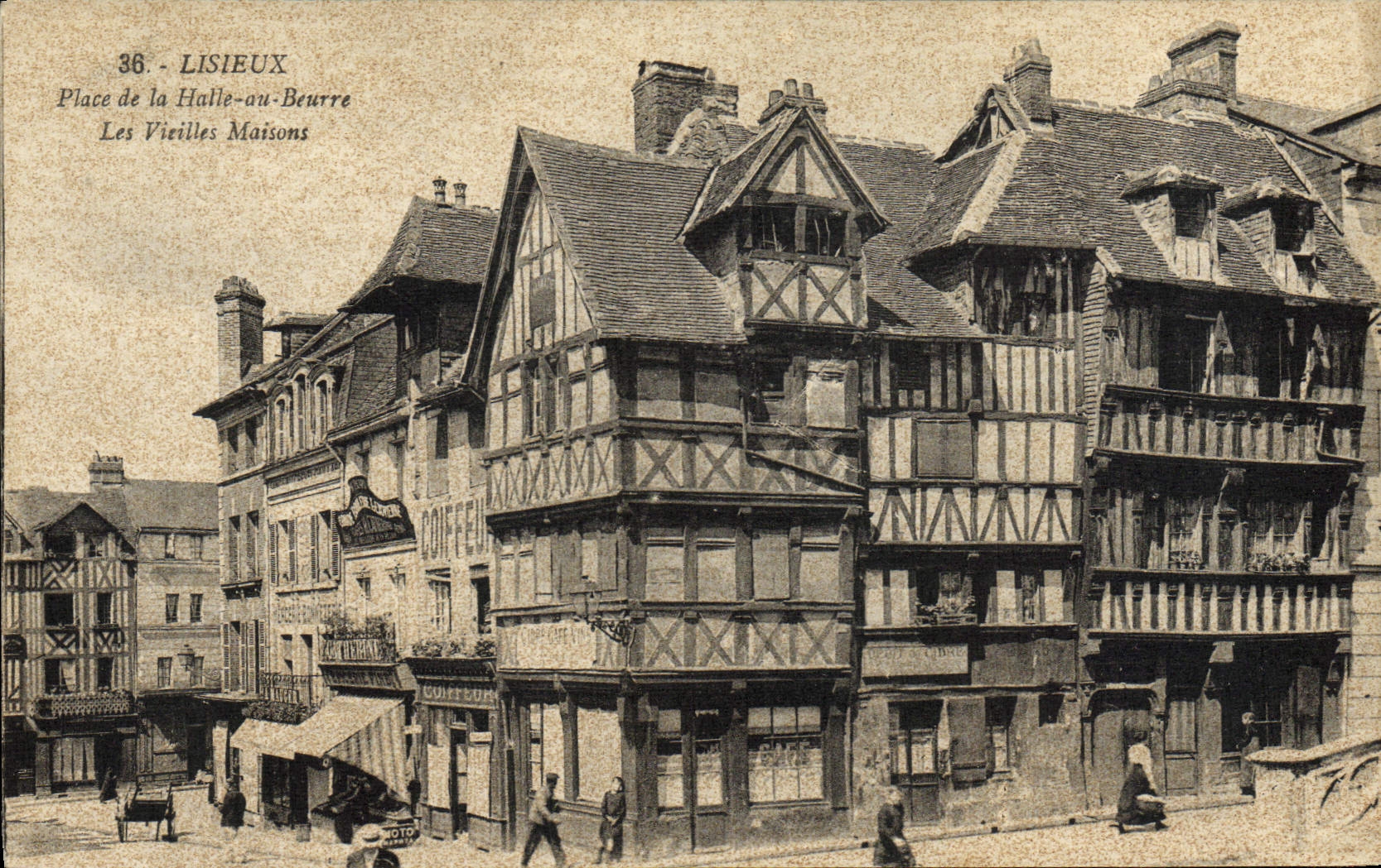 Lisieux — Place de la Halle-au-Beurre — Les Vieilles Maisons — G. Arraud, Nantes