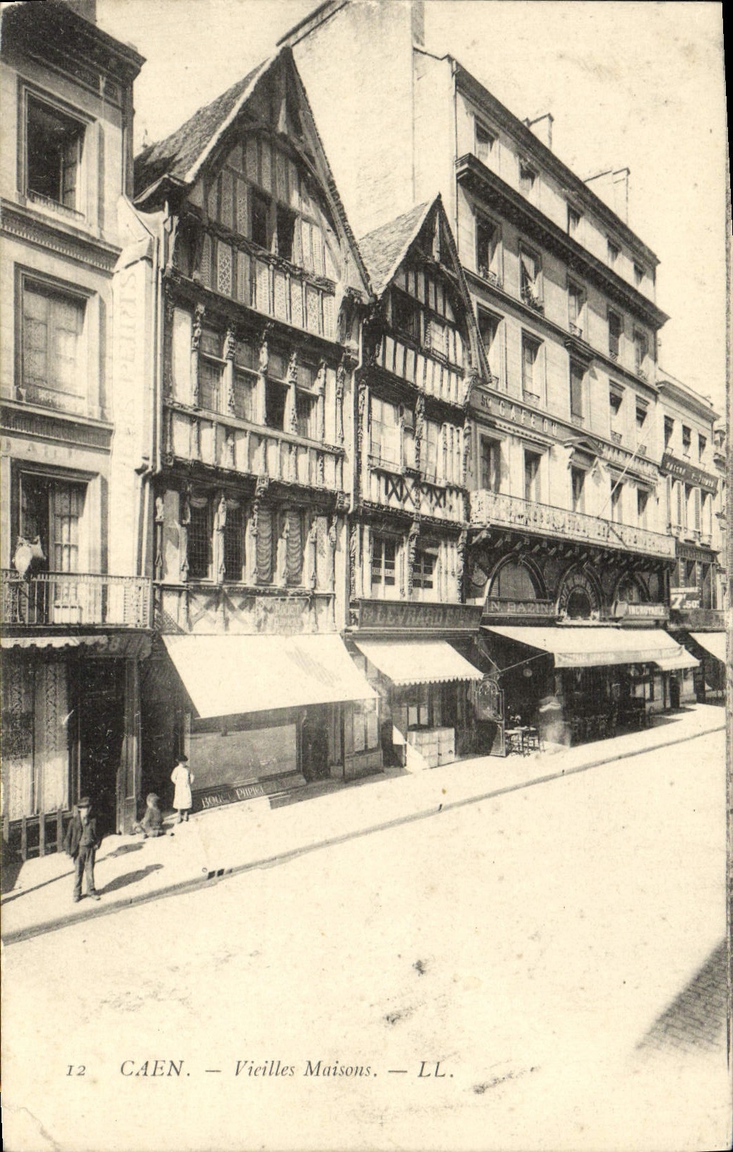 CPA Caen Vieilles Maisons Levrard