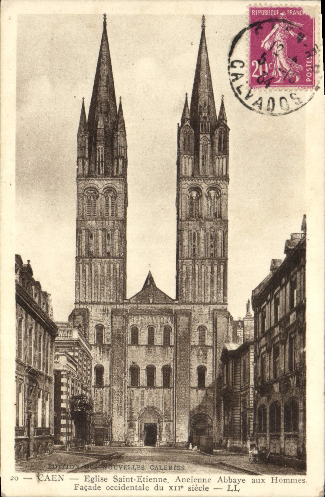 Caen — Église Saint-Étienne, façade occidentale du XIIe siècle — Édition des Nouvelles Galeries