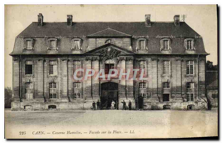 CPA Caen Caserne Hamelin Facade sur la Place 