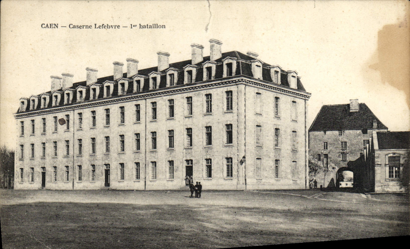 CPA Caen Caserne Lefebvre 1er bataillon